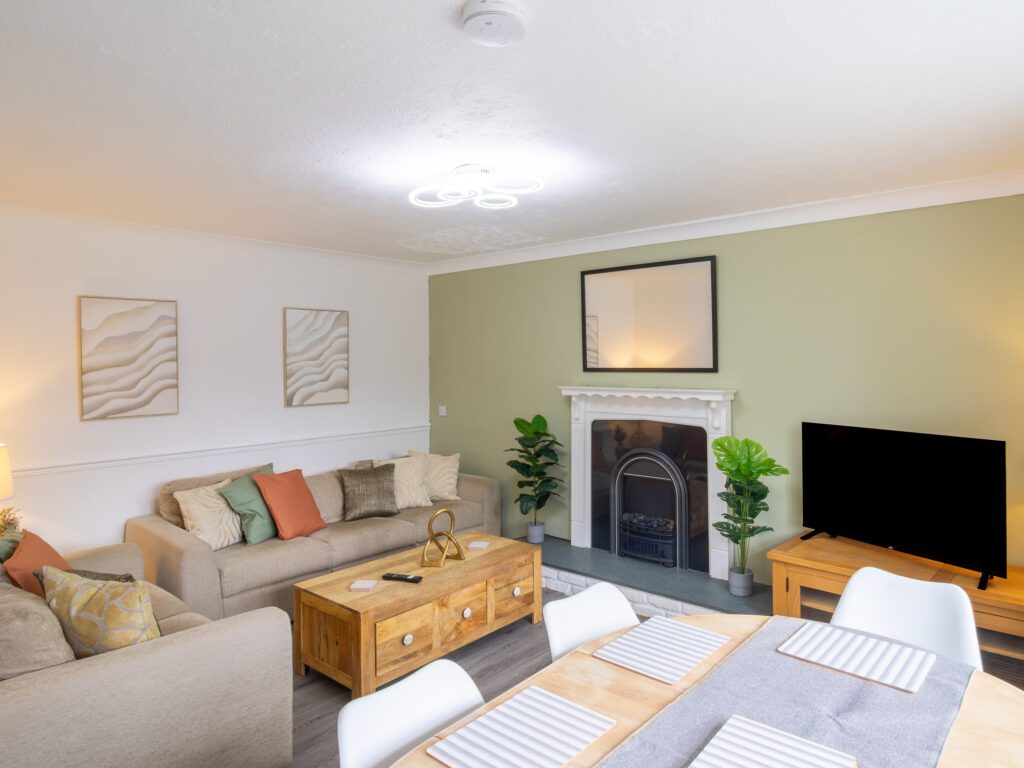 3 Bed Bungalow in Shrewsbury with Parking - Hudson Property Group